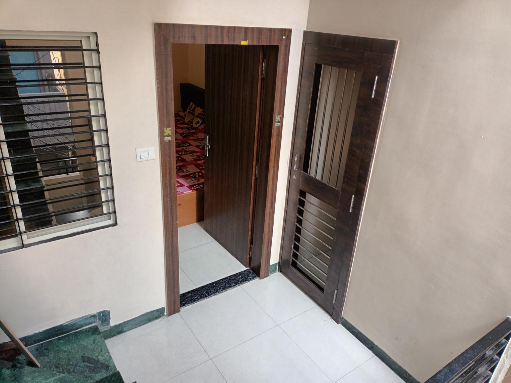 Anand Yatri Grah - Home Stay, اوجاين المظهر الخارجي الصورة