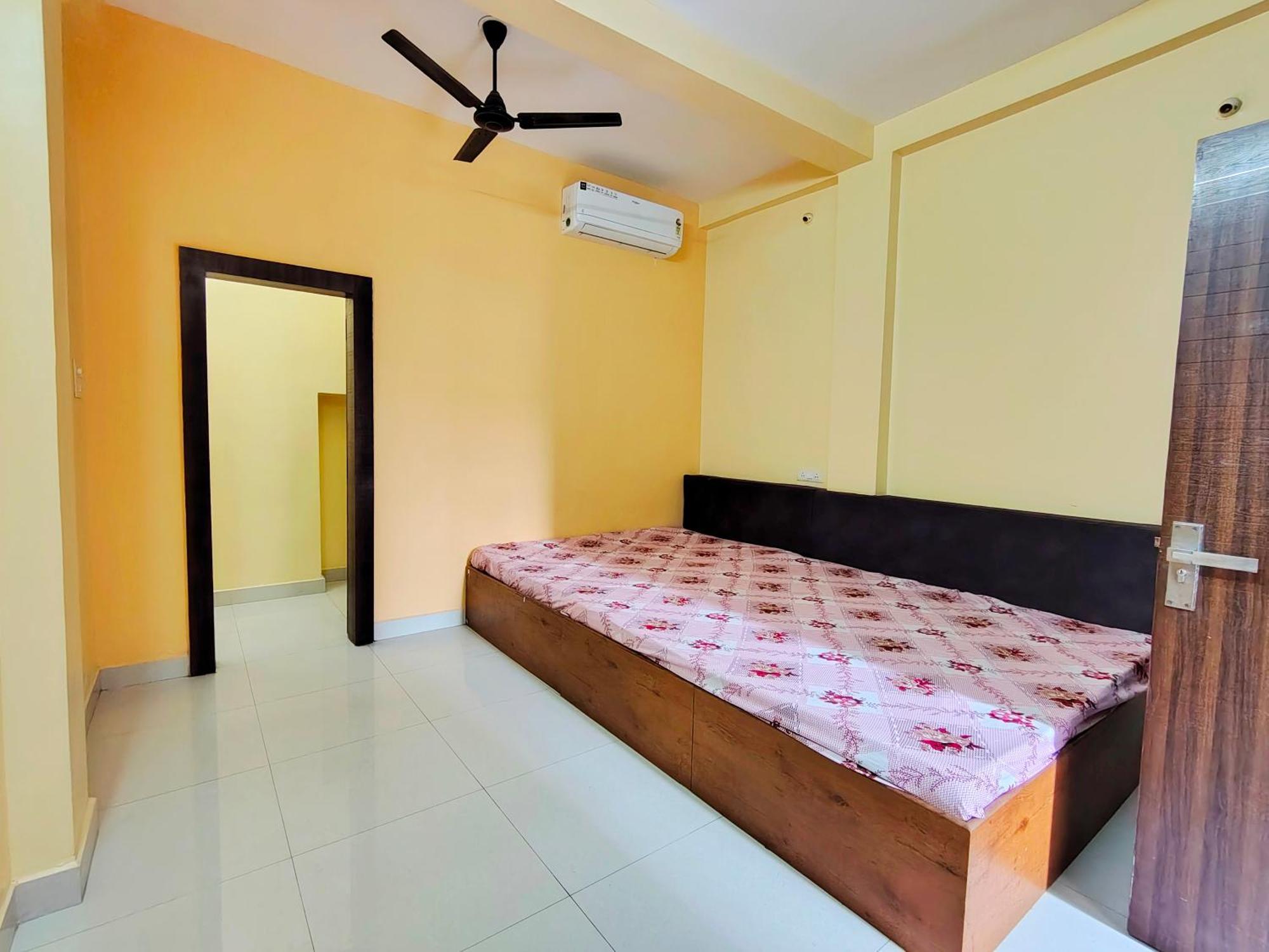 Anand Yatri Grah - Home Stay, اوجاين المظهر الخارجي الصورة